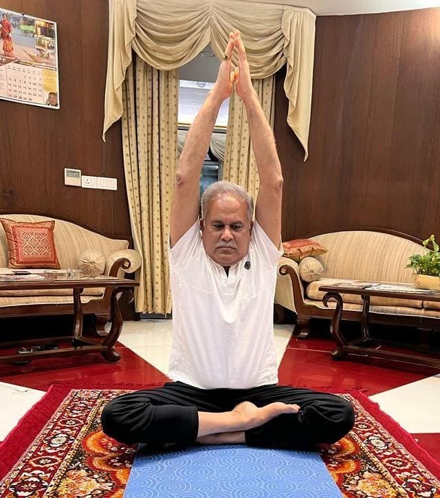 योग मनुष्य की शारीरिक, मानसिक और आध्यात्मिक ऊर्जा बढ़ाता है-मुख्यमंत्री श्री भूपेश बघेल योग मनुष्य की शारीरिक, मानसिक और आध्यात्मिक ऊर्जा बढ़ाता है-मुख्यमंत्री श्री भूपेश बघेल kshititech