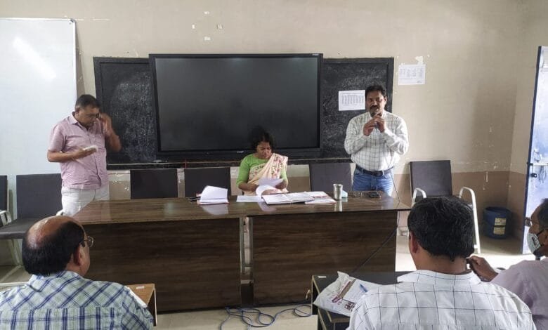 विशेष कर्तव्यस्थ अधिकारी नूपुर पन्ना राशि ने प्राचार्यो बीईओ का बैठक लिया विशेष कर्तव्यस्थ अधिकारी नूपुर पन्ना राशि ने प्राचार्यो बीईओ का बैठक लिया kshititech