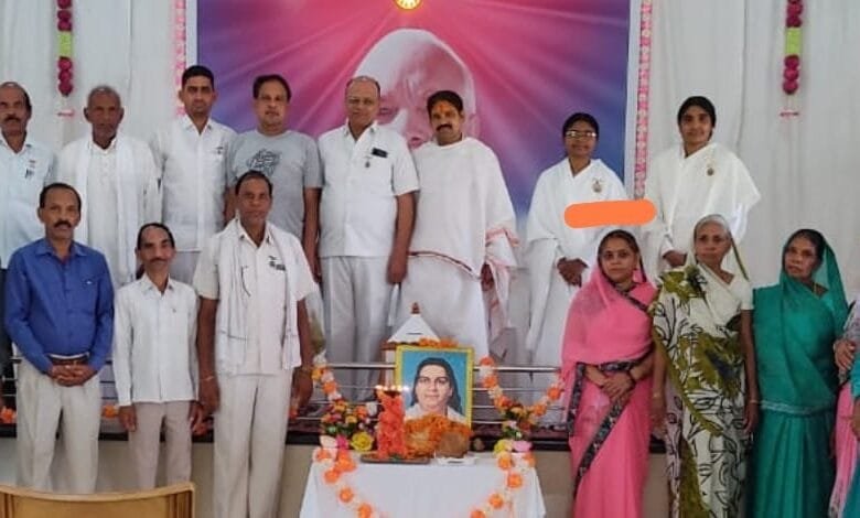मम्मा दिवस पर ब्रह्माकुमारी ईश्वरीय विश्वविद्यालय शक्ति कुंज में किया गया उन्हें याद मम्मा दिवस पर ब्रह्माकुमारी ईश्वरीय विश्वविद्यालय शक्ति कुंज में किया गया उन्हें याद kshititech