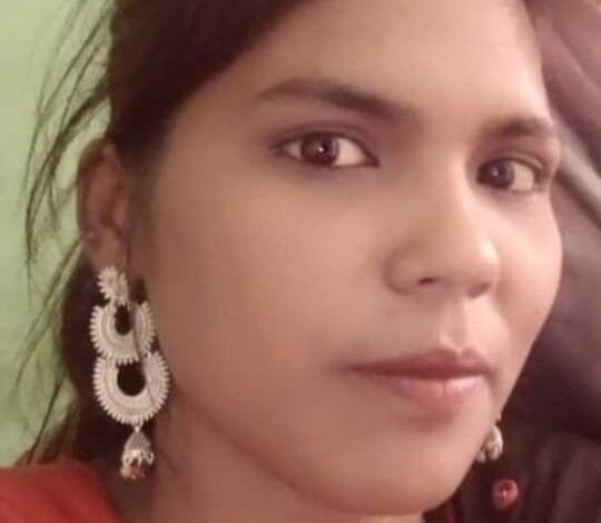 घर से लापता युवती की तालाब में मिली लाश घर से लापता युवती की तालाब में मिली लाश kshititech