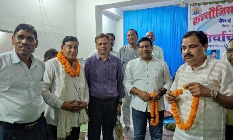 कन्नौजिया राठौर समाज का निर्वाचन पोरथा में हुआ सम्पन्न–कन्हैया राठौर अध्यक्ष एवं महेन्द्र राठौर महासचिव निर्वाचित कन्नौजिया राठौर समाज का निर्वाचन पोरथा में हुआ सम्पन्न–कन्हैया राठौर अध्यक्ष एवं महेन्द्र राठौर महासचिव निर्वाचित kshititech