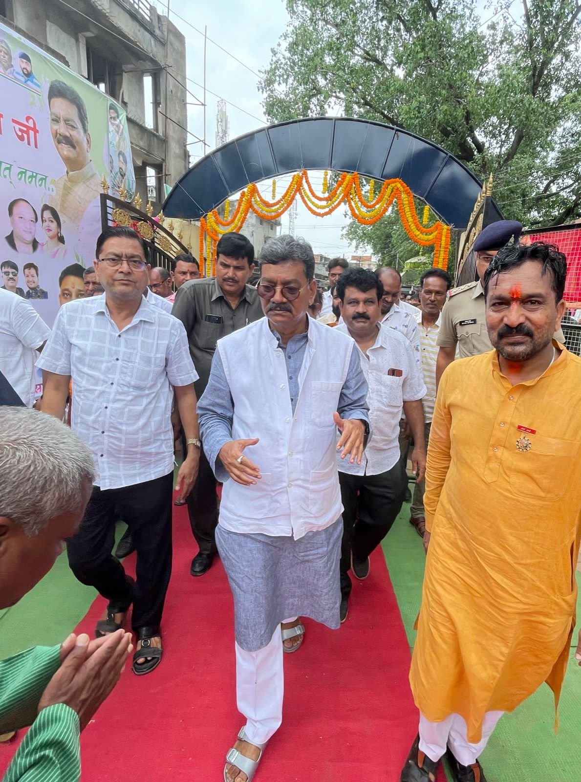 सक्ती के हटरी चौक में स्थित स्वर्गीय बिसाहू दास महंत उद्यान में पुण्यतिथि पर हुआ पुष्पांजलि कार्यक्रम सक्ती के हटरी चौक में स्थित स्वर्गीय बिसाहू दास महंत उद्यान में पुण्यतिथि पर हुआ पुष्पांजलि कार्यक्रम kshititech