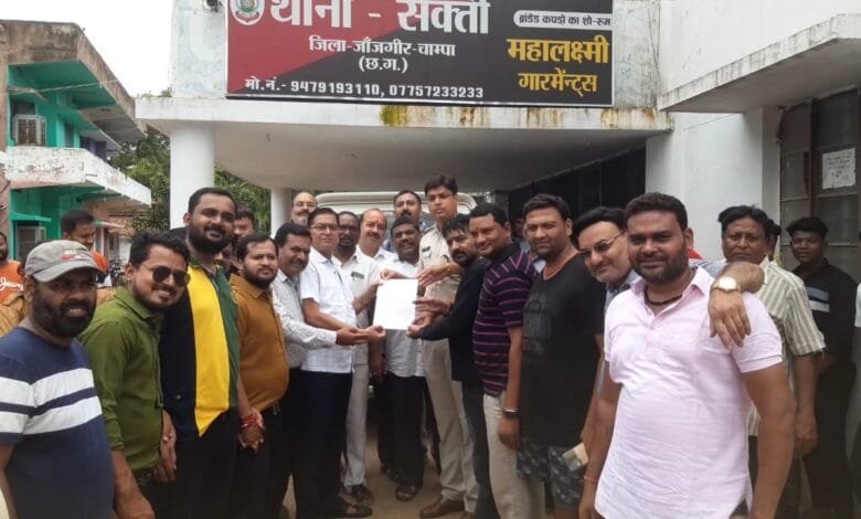 पोस्टर पर कालिख़ पोतने वालों पर कड़ी कार्यवाही हो - श्याम सुंदर अग्रवाल पोस्टर पर कालिख़ पोतने वालों पर कड़ी कार्यवाही हो - श्याम सुंदर अग्रवाल kshititech