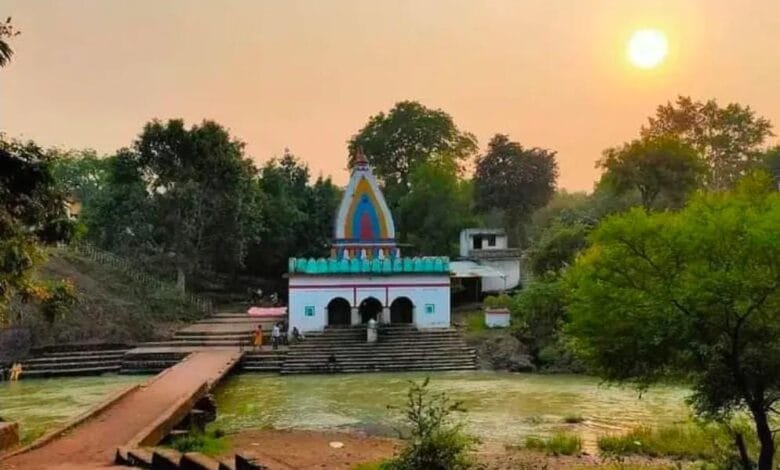 सक्ती बीएमओ के दुर्व्यवहार से बासीन के सरपंच ने किया एसडीएम से शिकायत सक्ती बीएमओ के दुर्व्यवहार से बासीन के सरपंच ने किया एसडीएम से शिकायत kshititech