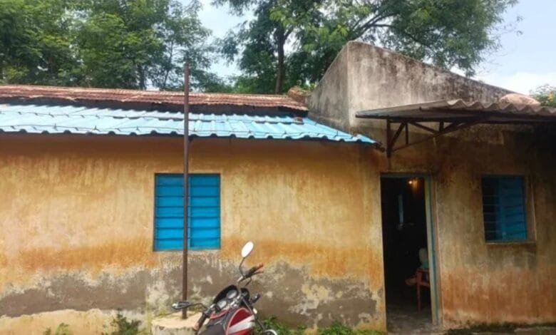सेवा सहकारी समिति पतेरापालीकला के संस्था प्रबंधक का कारनामा, बिना लाईसेंस बेच रहे कीटनाशक सेवा सहकारी समिति पतेरापालीकला के संस्था प्रबंधक का कारनामा, बिना लाईसेंस बेच रहे कीटनाशक kshititech