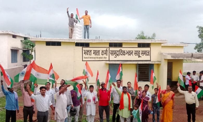 तुर्री धाम में आयोजित की गई हर घर तिरंगा अभियान को लेकर संयुक्त बैठक तुर्री धाम में आयोजित की गई हर घर तिरंगा अभियान को लेकर संयुक्त बैठक kshititech
