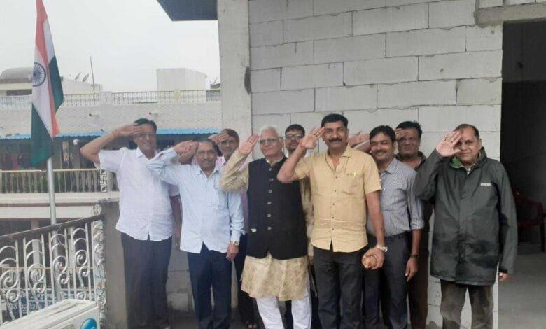 सक्ती की जन सेवा समिति हटरी धर्मशाला प्रबंधन समिति ने किया स्वतंत्रता दिवस के मौके पर ध्वजारोहण सक्ती की जन सेवा समिति हटरी धर्मशाला प्रबंधन समिति ने किया स्वतंत्रता दिवस के मौके पर ध्वजारोहण kshititech