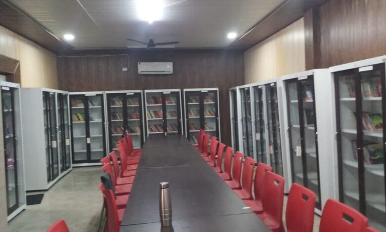 सक्ती के अंतर्गत ग्राम कंचनपुर में है अत्याधुनिक पुस्तकालय सक्ती के अंतर्गत ग्राम कंचनपुर में है अत्याधुनिक पुस्तकालय kshititech