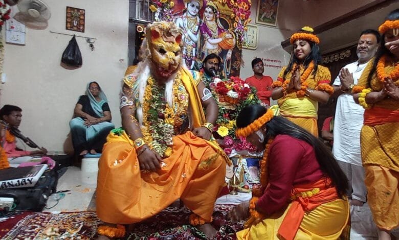 आशा ही दुख और निराशा का कारण बन जाता है -भागवताचार्य राजेंद्र जी महाराज आशा ही दुख और निराशा का कारण बन जाता है -भागवताचार्य राजेंद्र जी महाराज kshititech