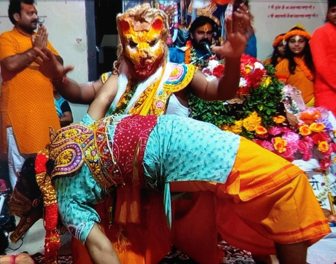 आशा ही दुख और निराशा का कारण बन जाता है -भागवताचार्य राजेंद्र जी महाराज आशा ही दुख और निराशा का कारण बन जाता है -भागवताचार्य राजेंद्र जी महाराज kshititech