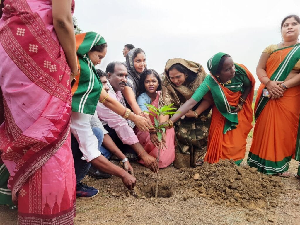 सक्ती में कुल आठ गौठानों सहित प्रदेश भर में कुल 300 रीपा किए जा रहे विकसित सक्ती में कुल आठ गौठानों सहित प्रदेश भर में कुल 300 रीपा किए जा रहे विकसित kshititech