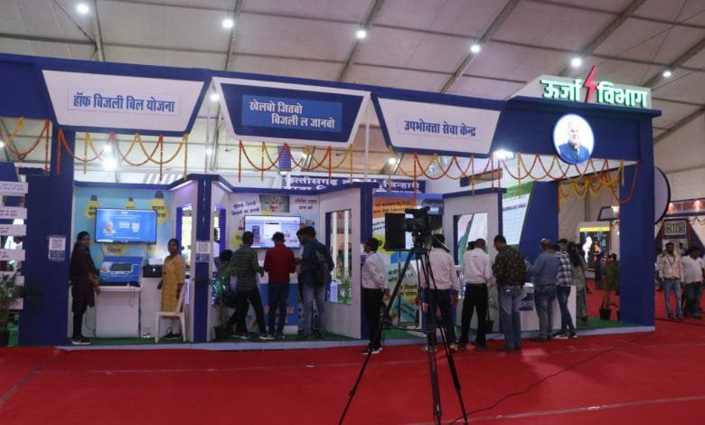 ऊर्जा विभाग का स्टॉल लोगों को लुभा रहा, टच स्क्रीन के माध्यम से सही जवाब दे रहे लोग हो रहे पुरस्कृत ऊर्जा विभाग का स्टॉल लोगों को लुभा रहा, टच स्क्रीन के माध्यम से सही जवाब दे रहे लोग हो रहे पुरस्कृत kshititech