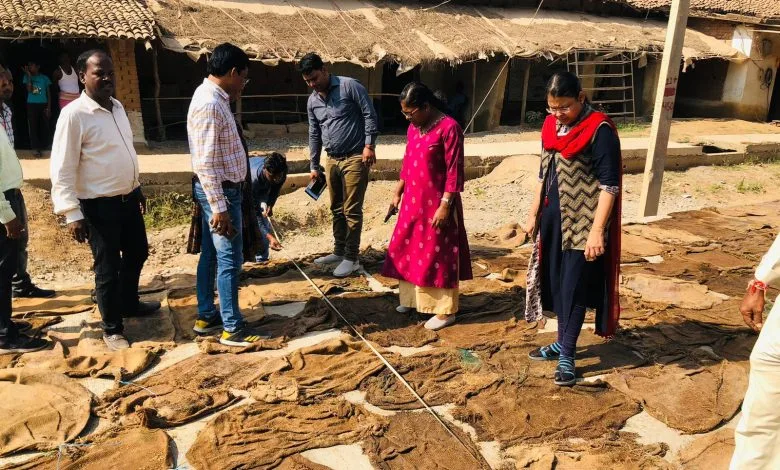 सक्ती जिले की कलेक्टर ने सड़क निर्माण की गुणवत्ता का किया निरीक्षण सक्ती जिले की कलेक्टर ने सड़क निर्माण की गुणवत्ता का किया निरीक्षण kshititech