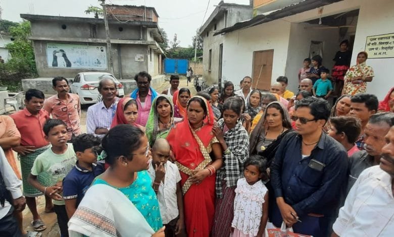 कलेक्टर कर रही है गौठानो का निरीक्षण, ग्रामीणों ने बताई गांव की समस्याएं कलेक्टर कर रही है गौठानो का निरीक्षण, ग्रामीणों ने बताई गांव की समस्याएं kshititech