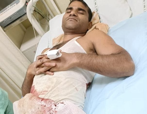 पुरानी रंजिश के चलते शिक्षक पर धारदार हथियार से हमला, गंभीर अवस्था में , उपचार जारी पुरानी रंजिश के चलते शिक्षक पर धारदार हथियार से हमला, गंभीर अवस्था में , उपचार जारी kshititech