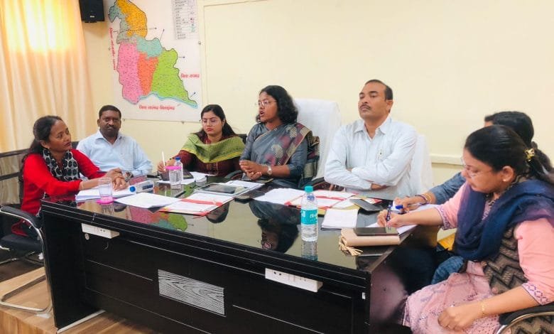 कलेक्टर-एसपी ने ली कानून व्यवस्था पर बैठक कलेक्टर-एसपी ने ली कानून व्यवस्था पर बैठक kshititech