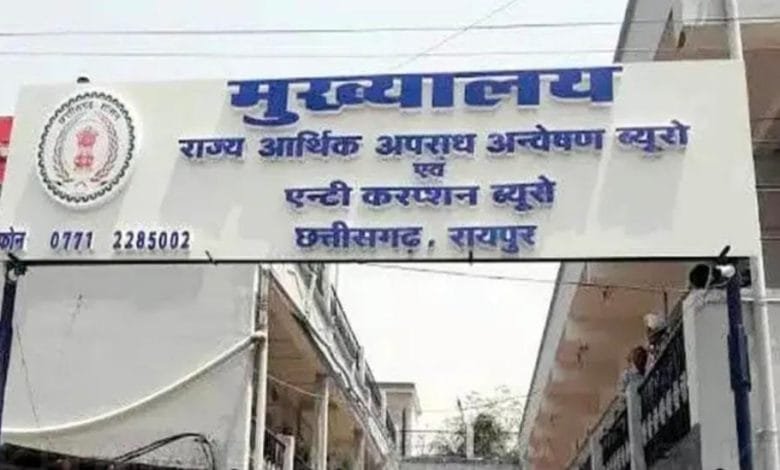 ईओडब्ल्यू की टीम ने सीएमओ को किया गिरफ्तार, करोड़ो रुपए के घोटाले का आरोप ईओडब्ल्यू की टीम ने सीएमओ को किया गिरफ्तार, करोड़ो रुपए के घोटाले का आरोप kshititech