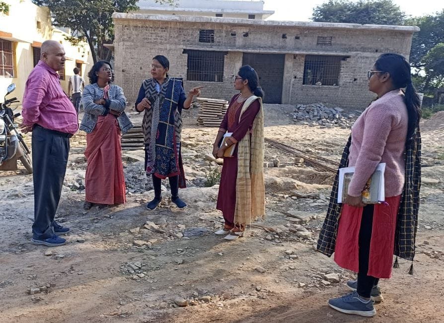 कलेक्टर ने एडीबी रोड जैजैपुर एवं डभरा में बन रहे नए सीएचसी भवन का किया निरीक्षण कलेक्टर ने एडीबी रोड जैजैपुर एवं डभरा में बन रहे नए सीएचसी भवन का किया निरीक्षण kshititech