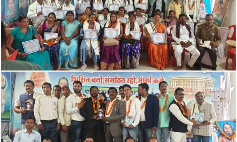 पदोन्नति हुए 65 प्रधान पाठकों का इंडियन सतनामी समाज आर्गेनाइजेशन द्वारा किया गया सम्मान पदोन्नति हुए 65 प्रधान पाठकों का इंडियन सतनामी समाज आर्गेनाइजेशन द्वारा किया गया सम्मान kshititech
