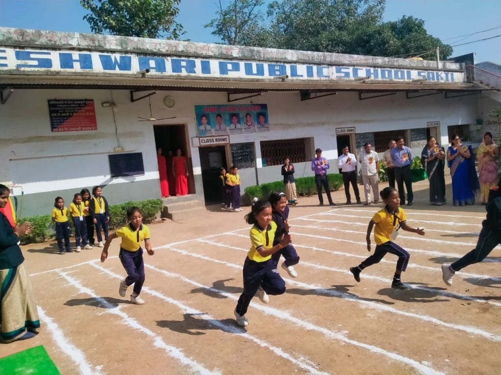 परमेश्वरी पब्लिक स्कूल में हुआ वार्षिक क्रीड़ा महोत्सव का आयोजन परमेश्वरी पब्लिक स्कूल में हुआ वार्षिक क्रीड़ा महोत्सव का आयोजन kshititech