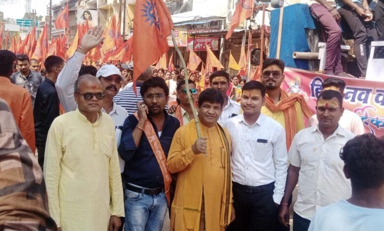 सर्व हिन्दू समाज द्वारा भव्य शोभा यात्रा साहू मे शामिल हुए डॉ. खिलावन साहू सर्व हिन्दू समाज द्वारा भव्य शोभा यात्रा साहू मे शामिल हुए डॉ. खिलावन साहू kshititech