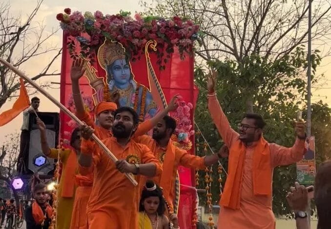 सक्ती शहर में रामनवमी पर निकली मर्यादा पुरुषोत्तम भगवान श्री रामचंद्र जी की भव्य शोभायात्रा सक्ती शहर में रामनवमी पर निकली मर्यादा पुरुषोत्तम भगवान श्री रामचंद्र जी की भव्य शोभायात्रा kshititech