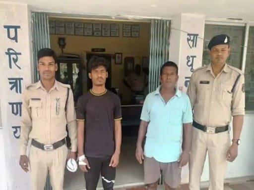 बेटी को तंग करने का आरोप लगाकर जमकर पीटा, लड़की का पिता और भाई गिरफ्तार बेटी को तंग करने का आरोप लगाकर जमकर पीटा, लड़की का पिता और भाई गिरफ्तार kshititech