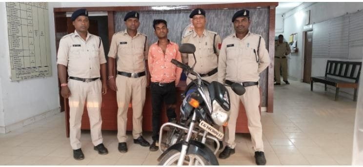 मोटर सायकल चोरी करने वाला आरोपी को पुलिस ने किया गिरफ्तार मोटर सायकल चोरी करने वाला आरोपी को पुलिस ने किया गिरफ्तार kshititech
