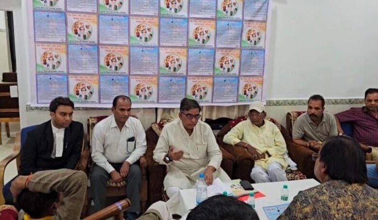 गरीबों का पैसा वापस दिलाने नोवेल वर्मा मांग रहे हैं एक हस्ताक्षर गरीबों का पैसा वापस दिलाने नोवेल वर्मा मांग रहे हैं एक हस्ताक्षर kshititech