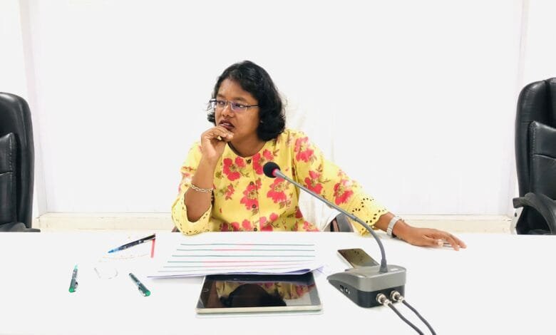 कलेक्टर ने की निर्माणधीन सड़कों के कार्यों की ली जानकारियां कलेक्टर ने की निर्माणधीन सड़कों के कार्यों की ली जानकारियां kshititech
