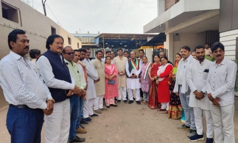 अपने कार्यकर्ताओं को निखारने पार्टी की पहल, 25 ने रखी अपनी अभिव्यक्ति अपने कार्यकर्ताओं को निखारने पार्टी की पहल, 25 ने रखी अपनी अभिव्यक्ति kshititech