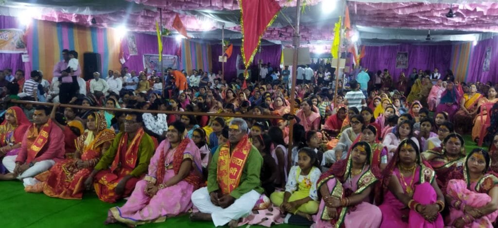 माता-पिता इस संसार में सर्वप्रथम साक्षात देवता है , जिनकी सेवा और सम्मान से संतानों के जीवन में प्राप्ति होता है ऐश्वर्य - आचार्य राजेंद्र महाराज माता-पिता इस संसार में सर्वप्रथम साक्षात देवता है , जिनकी सेवा और सम्मान से संतानों के जीवन में प्राप्ति होता है ऐश्वर्य - आचार्य राजेंद्र महाराज kshititech