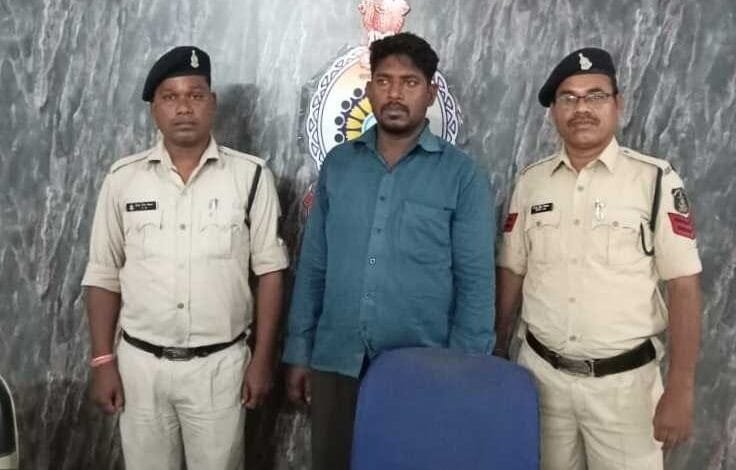 डिक्की से 02 लाख रुपये चोरी करने वाला आरोपी हुआ गिरफ्तार डिक्की से 02 लाख रुपये चोरी करने वाला आरोपी हुआ गिरफ्तार kshititech