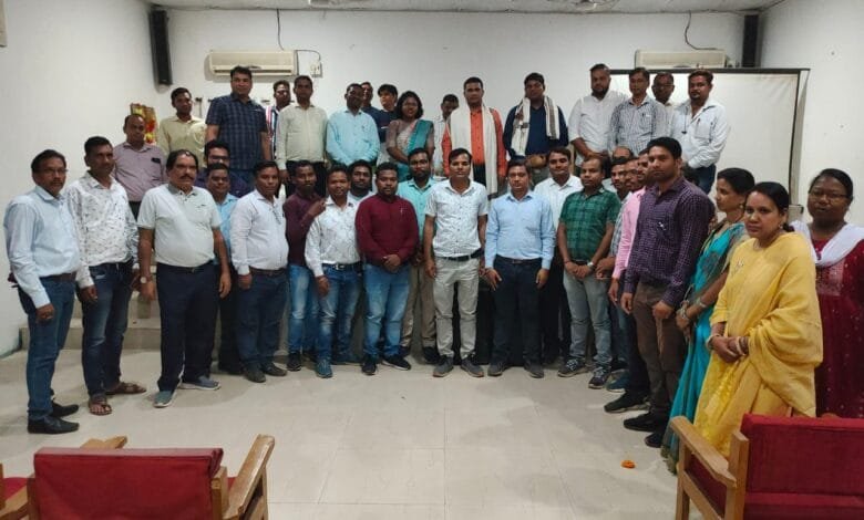 शिव एव विष्णु को दी विदाई,<br>दोनों मेहनती एवं ईमानदार अधिकारी - कलेक्टर नुपुर शिव एव विष्णु को दी विदाई,<br>दोनों मेहनती एवं ईमानदार अधिकारी - कलेक्टर नुपुर kshititech
