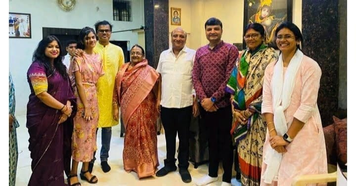 गेवाडीन परिवार ने किया सांसद ज्योत्सना महंत एवं परिवार जनों का आत्मीय स्वागत गेवाडीन परिवार ने किया सांसद ज्योत्सना महंत एवं परिवार जनों का आत्मीय स्वागत kshititech