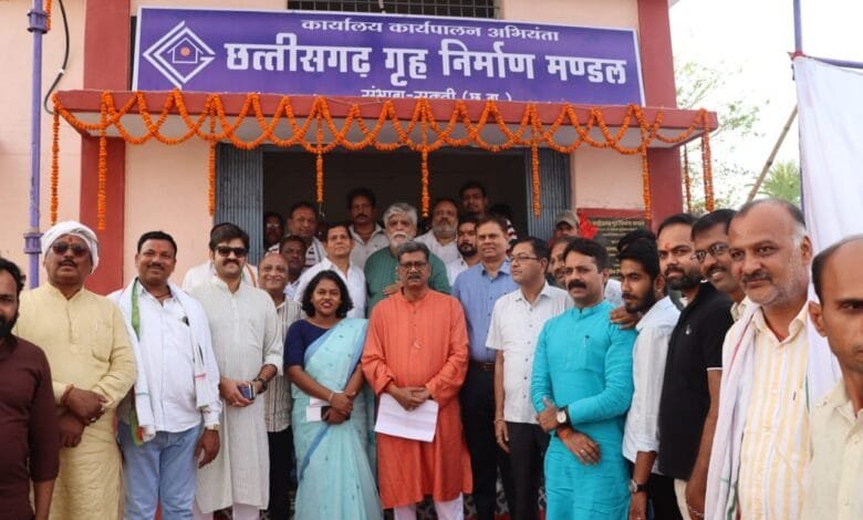 विधानसभा अध्यक्ष डॉ. चरणदास महंत ने ग्राम सुवाडेरा और मसनियाकला में दी विकास कार्यों की सौगात विधानसभा अध्यक्ष डॉ. चरणदास महंत ने ग्राम सुवाडेरा और मसनियाकला में दी विकास कार्यों की सौगात kshititech