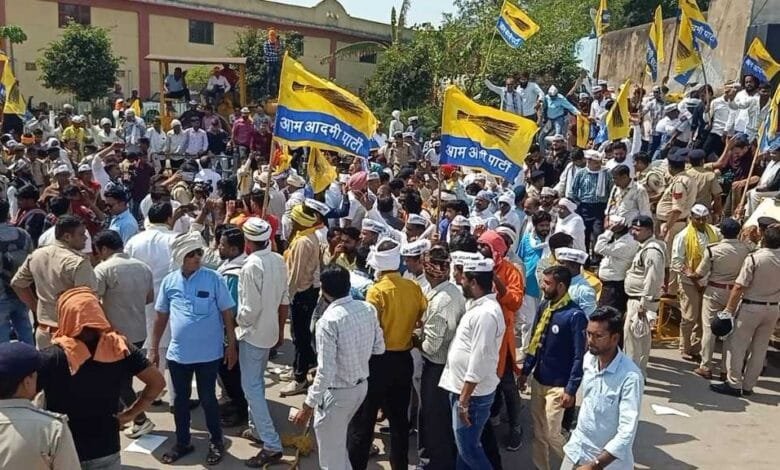 शराब घोटाले के खिलाफ ‘आप’ का बड़ा आंदोलन में सक्ती से सैकड़ों कार्यकर्ता हुए शामिल शराब घोटाले के खिलाफ ‘आप’ का बड़ा आंदोलन में सक्ती से सैकड़ों कार्यकर्ता हुए शामिल kshititech