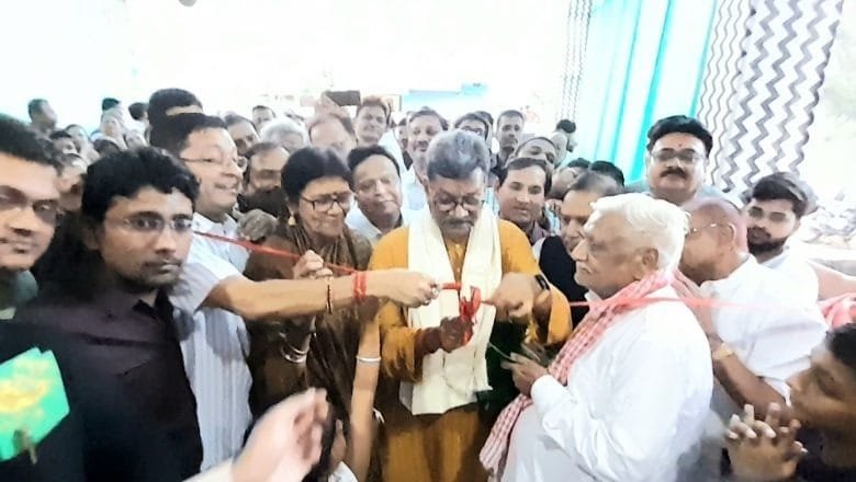 गोमती देवी हॉस्पिटल में जितने भी लोग उपचार के लिए आए सभी स्वस्थ होकर जाएं ,ईश्वर उन्हें आशीर्वाद दे — डॉ. चरणदास महंत गोमती देवी हॉस्पिटल में जितने भी लोग उपचार के लिए आए सभी स्वस्थ होकर जाएं ,ईश्वर उन्हें आशीर्वाद दे — डॉ. चरणदास महंत kshititech