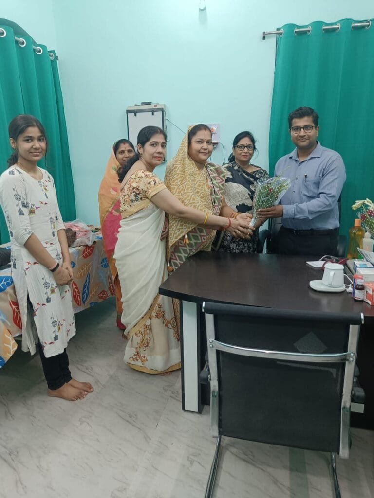 राष्ट्रीय चिकित्सक दिवस पर लीनेस क्लब सक्ती ने किया चिकित्सक का सम्मान राष्ट्रीय चिकित्सक दिवस पर लीनेस क्लब सक्ती ने किया चिकित्सक का सम्मान kshititech