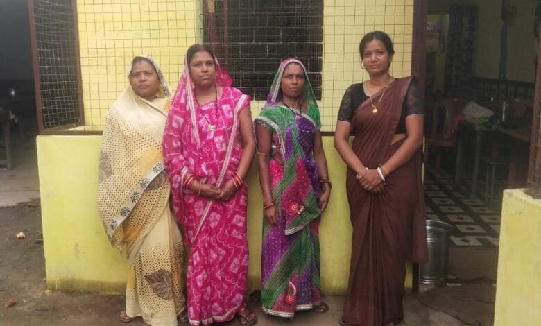 गढ़कलेवा में लोगो को छत्तीसगढ़ी व्यजंनो के साथ-साथ स्वादिष्ट भोजन का मिल रहा आनंद गढ़कलेवा में लोगो को छत्तीसगढ़ी व्यजंनो के साथ-साथ स्वादिष्ट भोजन का मिल रहा आनंद kshititech