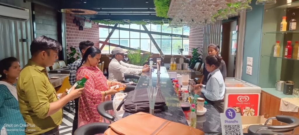 घरेलू गैस सिलेण्डरों के दुरूपयोग पाये जाने पर की गई जप्ती की कार्रवाई घरेलू गैस सिलेण्डरों के दुरूपयोग पाये जाने पर की गई जप्ती की कार्रवाई kshititech