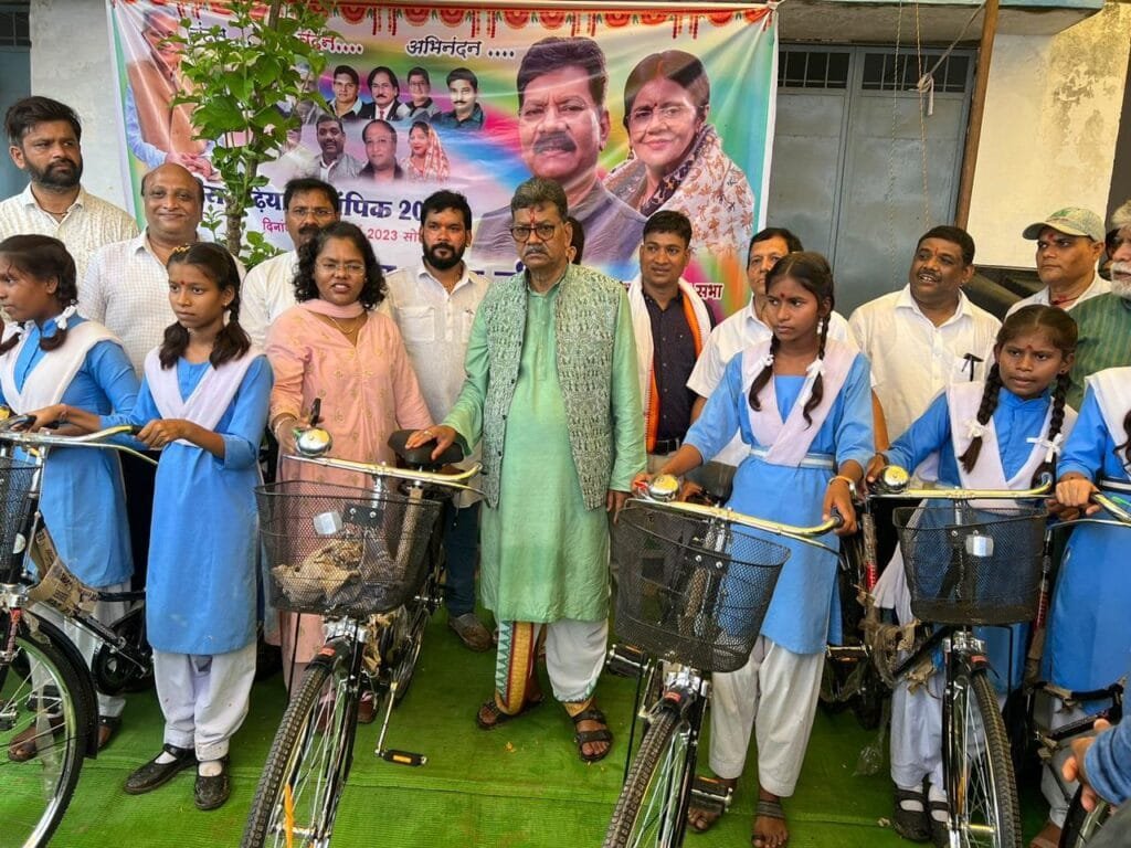 जिला स्तरीय हरेली तिहार और छत्तीसगढ़िया ओलंपिक खेल के शुभारंभ कार्यक्रम का टेमर हाई स्कूल में हुआ आयोजन जिला स्तरीय हरेली तिहार और छत्तीसगढ़िया ओलंपिक खेल के शुभारंभ कार्यक्रम का टेमर हाई स्कूल में हुआ आयोजन kshititech