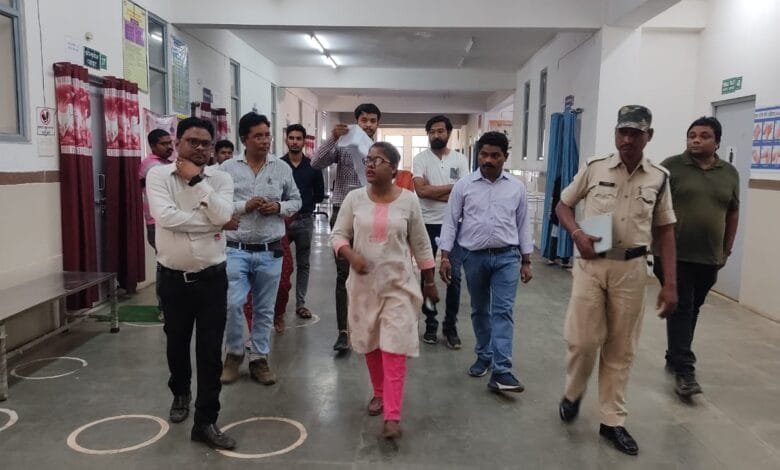 जिले में बेहतर स्वास्थ्य सुविधा के लिए अधिकारियों ने कसी कमर जिले में बेहतर स्वास्थ्य सुविधा के लिए अधिकारियों ने कसी कमर kshititech