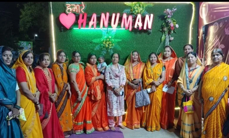 श्री सिद्ध हनुमान मंदिर सक्ती में मंगलवार को सामूहिक महाआरती व पूजन में लीनेस परिवार ने लगाया भोग प्रसाद श्री सिद्ध हनुमान मंदिर सक्ती में मंगलवार को सामूहिक महाआरती व पूजन में लीनेस परिवार ने लगाया भोग प्रसाद kshititech