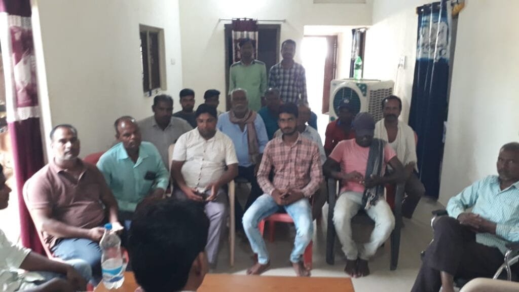 पूर्व विधायक डॉ खिलावन साहू ने सक्ती केंद्र बस्ती बाराद्वार में ली बैठक पूर्व विधायक डॉ खिलावन साहू ने सक्ती केंद्र बस्ती बाराद्वार में ली बैठक kshititech