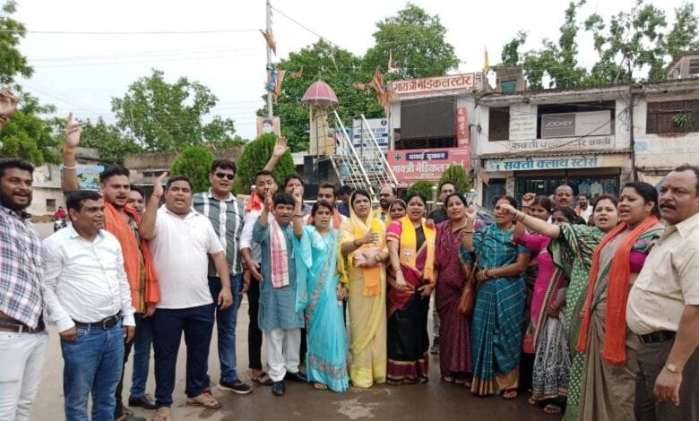 मुख्यमंत्री भूपेश बघेल का सक्ती में किया गया पुतला दहन मुख्यमंत्री भूपेश बघेल का सक्ती में किया गया पुतला दहन kshititech