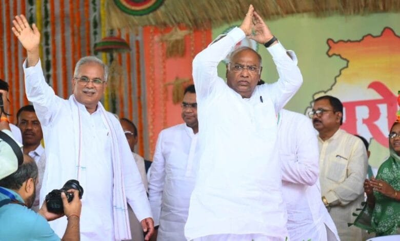 भरोसे का सम्मेलन : भरोसा का सम्मेलन इसलिए क्योंकि मुख्यमंत्री भूपेश बघेल की सरकार ने वादा पूरा करके दिखाया: मल्लिकार्जुन खड़गे भरोसे का सम्मेलन : भरोसा का सम्मेलन इसलिए क्योंकि मुख्यमंत्री भूपेश बघेल की सरकार ने वादा पूरा करके दिखाया: मल्लिकार्जुन खड़गे kshititech