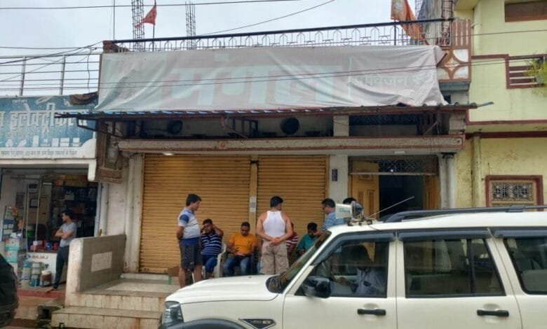 बाराद्वार के रिहायशी इलाके में चोरों ने बोला धावा बाराद्वार के रिहायशी इलाके में चोरों ने बोला धावा kshititech