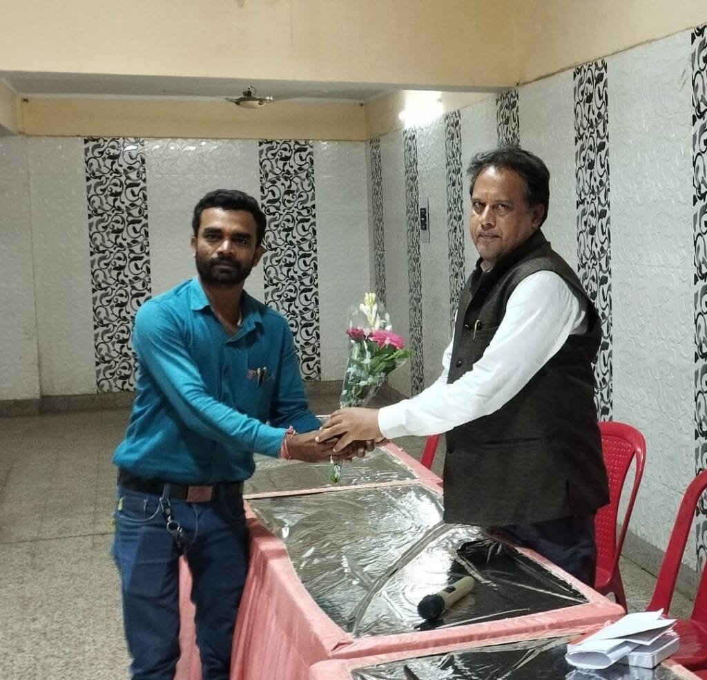 अशासकीय विद्यालय प्रबंधक कल्याण संघ जिला बिलासपुर की वर्तमान सत्र की प्रथम बैठक अशासकीय विद्यालय प्रबंधक कल्याण संघ जिला बिलासपुर की वर्तमान सत्र की प्रथम बैठक kshititech