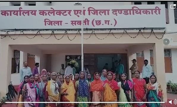 अवैध शराब निर्माण एवम विक्रय को लेकर ग्रामीण क्षेत्रों में नाराजगी अवैध शराब निर्माण एवम विक्रय को लेकर ग्रामीण क्षेत्रों में नाराजगी kshititech